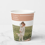 Foto van moderne familie | Dankful Blessed Gratefu Papieren Bekers (Achterkant)