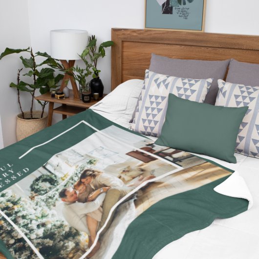 Foto van moderne familie | Joyful Merry Blessed |  Fleece Deken