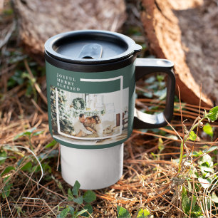 Foto van moderne familie   Joyful Merry Blessed    Reisbeker