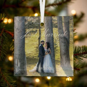Foto van net getrouwd paar glas ornament