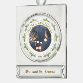 Foto van ons eerste kerstscript verzilverd banner ornament (Links)