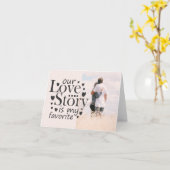 Foto van onze Love Story Typography Black Valentij Kaart (Gele Bloem)