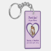 Foto van Paar in Hart Huwelijksgunst Paarse Sleutelhanger (Voorkant Links)