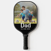 Foto van papa met zwarte tekst pickleball paddle (Voorkant)