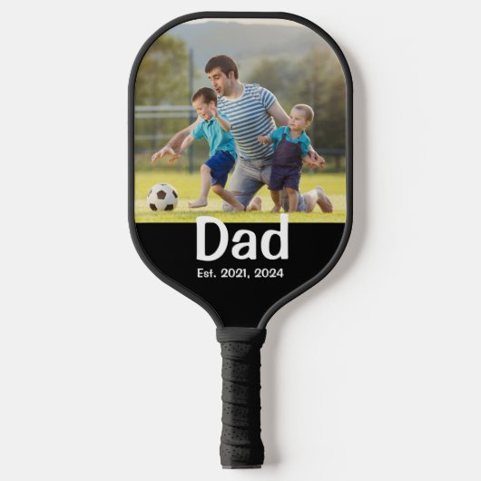 Foto van papa met zwarte tekst pickleball paddle (Voorkant)