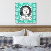 Foto van Pet met Dog Bone en Paw Prints Green (Insitu (Slaapkamer))