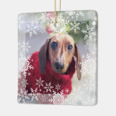 Foto van Pet's eerste kerstfeest met snowflakes Keramisch Ornament (Links)