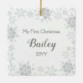 Foto van Pet's eerste kerstfeest met snowflakes Keramisch Ornament (Achterkant)