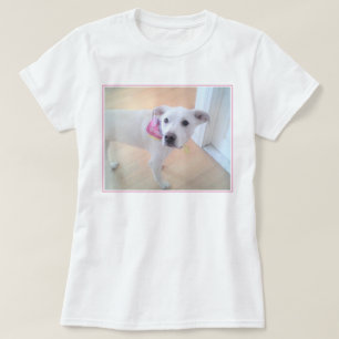 Foto van Puppy Dog Met Zoet Gezicht Opzoeken T-shirt