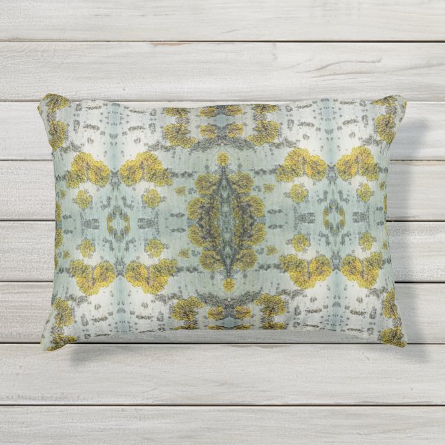 Foto van Real Aspen Tree Bark - Natural Amulet Buitenkussen (Voorkant)