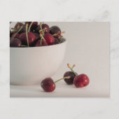 Foto van Red Fresh Cherries Bowl in gedempte tonen Briefkaart (Voorkant)