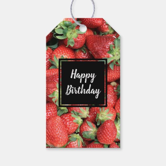 Foto van Red Juicy Strawberries Birthday Cadeaulabel (Voorkant)
