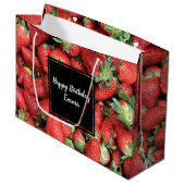 Foto van Red Juicy Strawberries Birthday Groot Cadeauzakje (Voorkant Gekanteld)