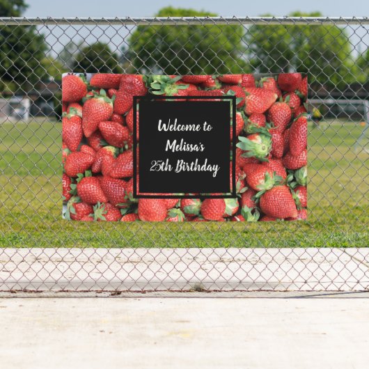 Foto van Red Juicy Strawberries Birthday Spandoek (Insitu)