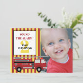 Foto van Red Yellow Firetruck Child 2e verjaardag  Kaart (Staand voorkant)