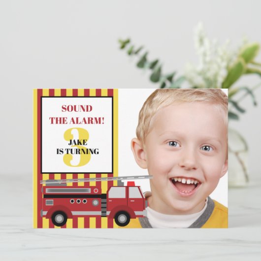 Foto van Red Yellow Firetruck Child 3rd Birthday Kaart (Staand voorkant)