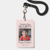 Foto van Ringdrager met VEILIGHEIDS Badge Roze Roz (Voorzijde met lanyard)