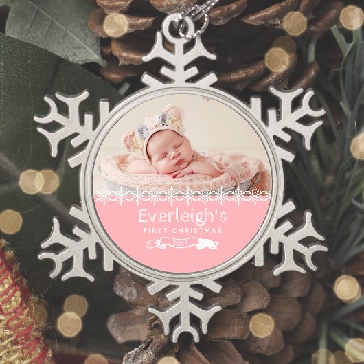Foto van Roze Baby's eerste kerstcadeau Tin Sneeuwvlok Ornament