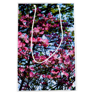 Foto van roze bloeiende kornoeljeboom medium cadeauzakje