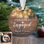 Foto van Rustic String Lights eerste kerstmis Ornament<br><div class="desc">***** Vergeet niet uw favoriete foto op de achterkant te uploaden. Als u niet de fotoplaatsing nodig hebt, kunt u het verwijderen gebruikend ontwerphulpmiddel ***** Viel uw Eerste Kerstmis die met dit Rustic Ornament van de Lichten van het Koord van de Blikken van de Blik van de Rood wordt ingebed....</div>