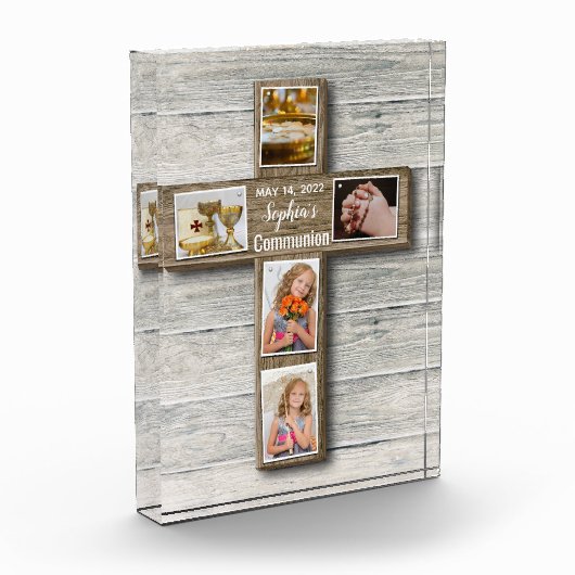 Foto van Rustic Wood Cross First