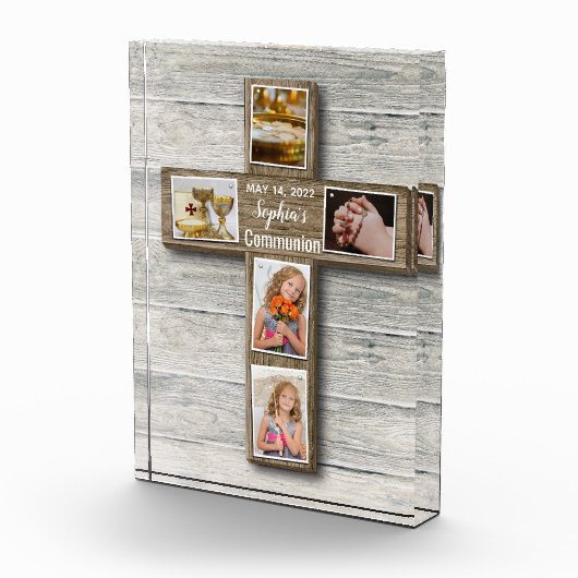 Foto van Rustic Wood Cross First (Rechts)