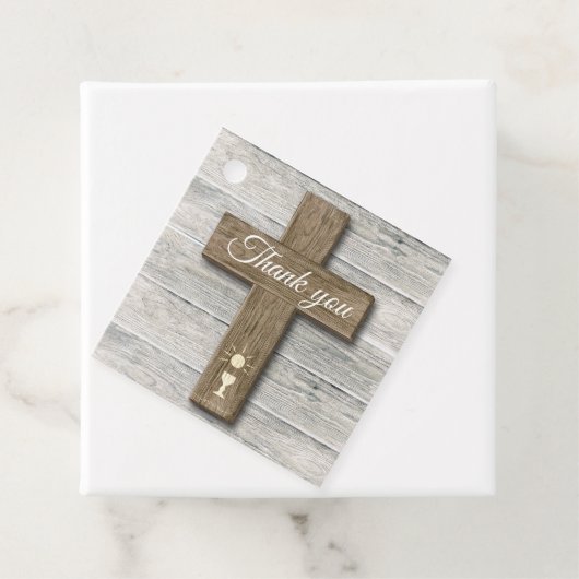 Foto van Rustic Wood Cross First Bedankjes Labels (In situ)