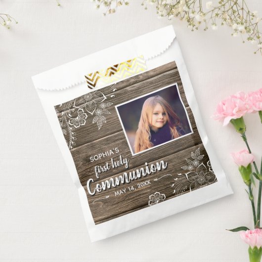 Foto van Rustic Wood Lace First Bedankzakje (Gezegeld)