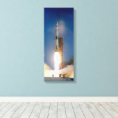  foto van Saturnus V Canvas Afdruk (Insitu (Houten vloer))