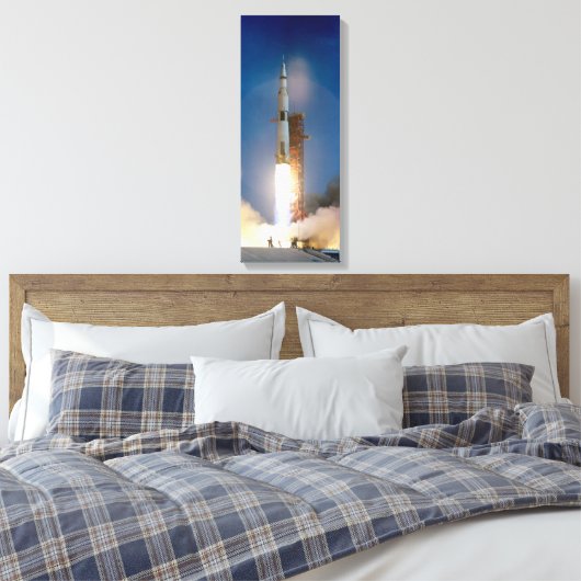  foto van Saturnus V Canvas Afdruk (Insitu (Slaapkamer))