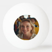 Foto van schoolbuschauffeur aanpassen pingpongbal (Achterkant)