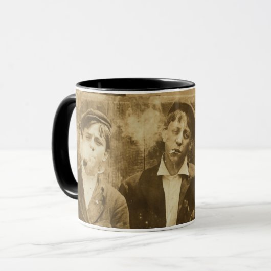  foto van sigaren van nieuwkomers mok (Voorkant links)