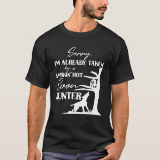 Foto van Smoking Hot Coon Hunter Funny Raccoon Hun T-shirt