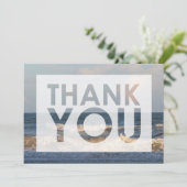 Foto van strand onder ondergaande zon met uitknipi bedankkaart (Staand voorkant)