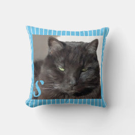 Foto van Turquoise Monogram Cat Kussen