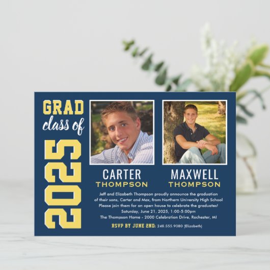 Foto van twee Graduates Navy Yellow Graduparty Kaart (Staand voorkant)