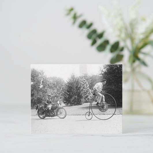  foto van Velocipede en politiemotorfiets Briefkaart (Staand voorkant)