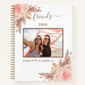 Foto van vrienden pampasgras roze bloemen wit notitieboek (Voorkant)