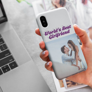 Foto van vriendin paarse typografie iPhone 15 case