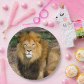 Foto van Wildlife African Lion Sitting Papieren Bordje (Feest)