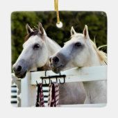 Foto van witte paarden keramisch ornament (Voorkant)
