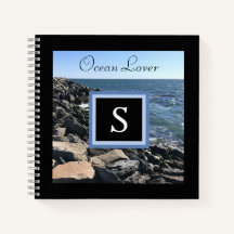 Foto van Zee Waves en Rocks Initiaal Lijst Black