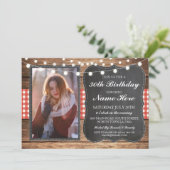 Foto Verjaardagsfeest 30e Rustieke Hout Rood Krijt Kaart (Staand voorkant)