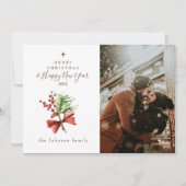 Foto Vrolijk Kerstmis Pine bessen Elegant Feestdagenkaart (Voorkant)