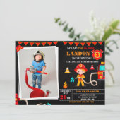 Foto: Vuurbrandweerman, verjaardagsuitnodiging Kaart (Staand voorkant)