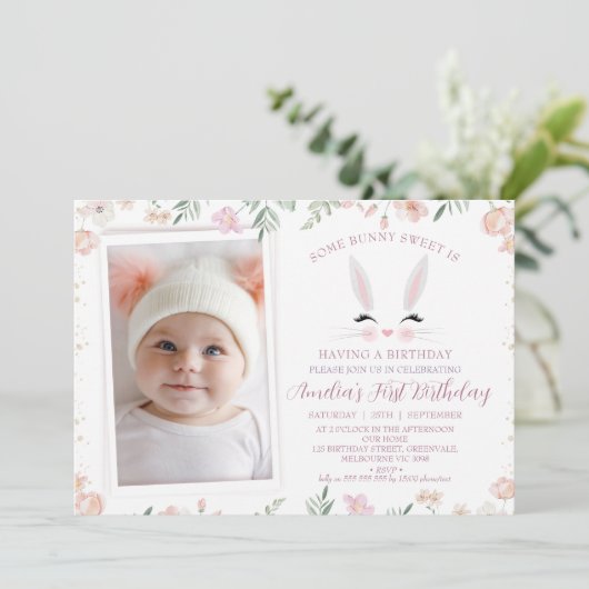 Foto Warm Wildflowers Some bunny 1st Birthday Kaart (Staand voorkant)