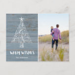 Foto Warm Wishes Rustic Beach Florida Feestdagenkaart<br><div class="desc">Kerstvakantie-briefkaarten in een bijtend houten strandontwerp "Warm Wishes". Voeg uw foto,  bericht en namen aan de voorkant van briefkaart en uw terugkeeradres en extra groet aan de rug toe. Als u hulp nodig hebt die uw foto bebouwt of een douaneverzoek hebt,  contacteer me. Ik zou graag helpen!</div>