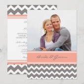Foto Weddenschap Invitaties Gray Coral Chevron Kaart (Voorkant / Achterkant)