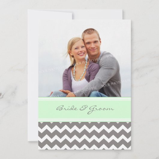 Foto Weddenschap Invitaties Gray Mint Chevron Kaart (Voorkant)