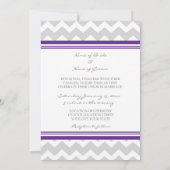 Foto Weddenschap Invitaties Gray Plum Chevron Kaart (Achterkant)